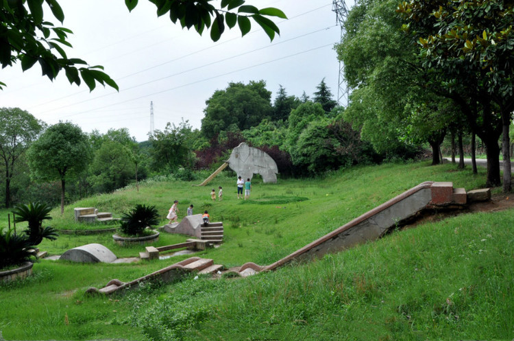 红钢城天堂园陵园墓地价格公墓咨询处-天堂陵园殡葬服务中心